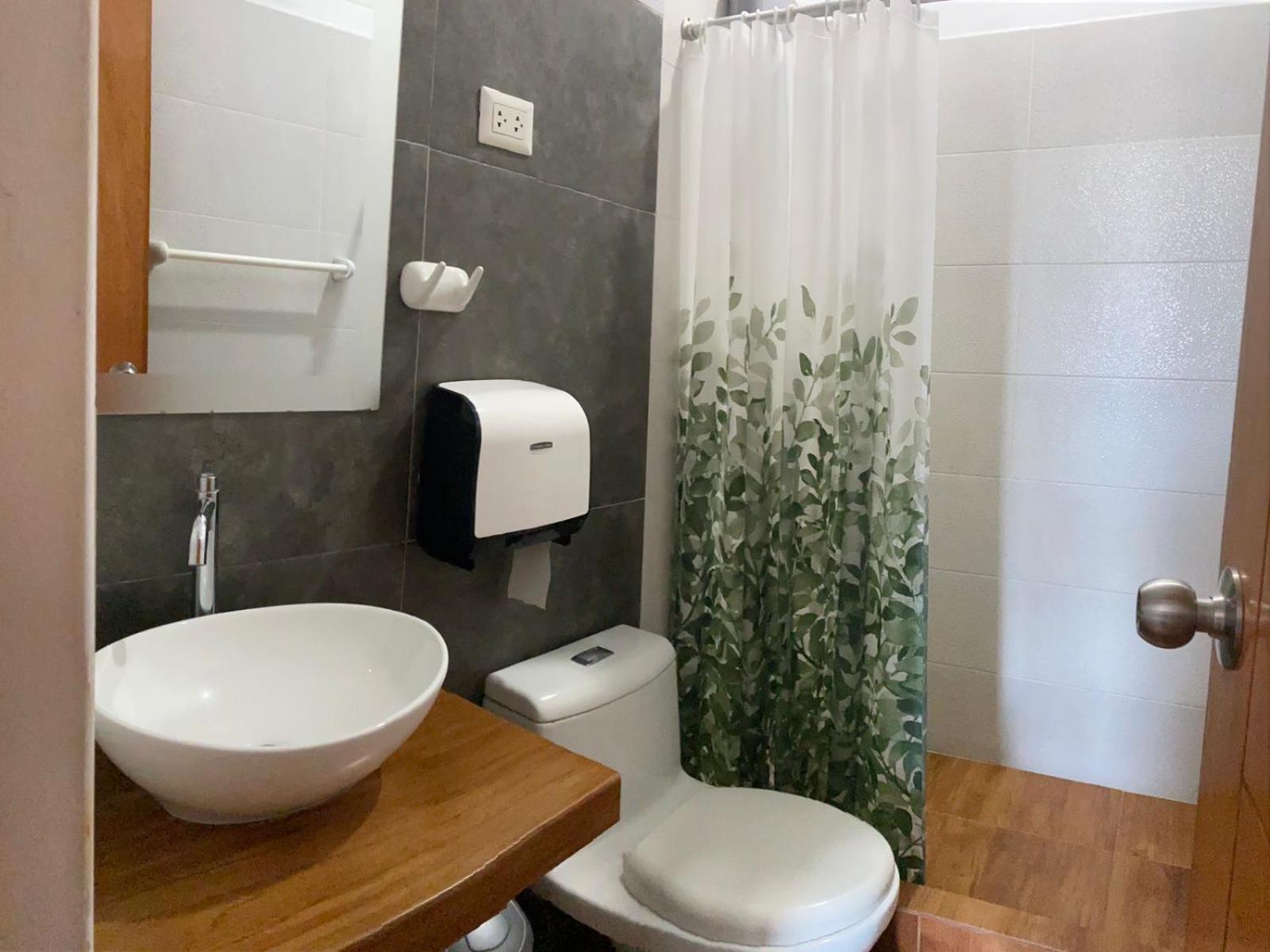 Hotel La Palmera De Oro Тарапото Екстериор снимка